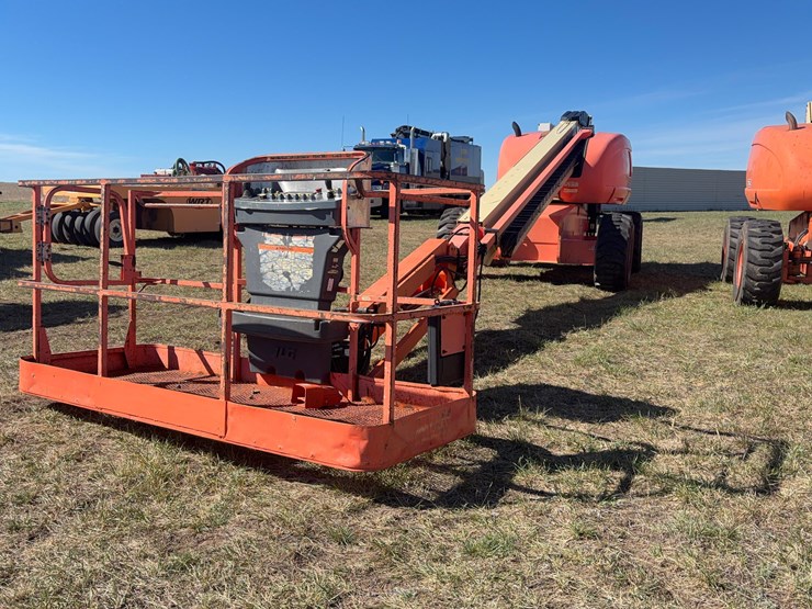 2005-jlg-660sj-image-10