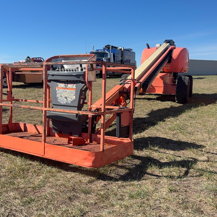 2005 JLG 660SJ