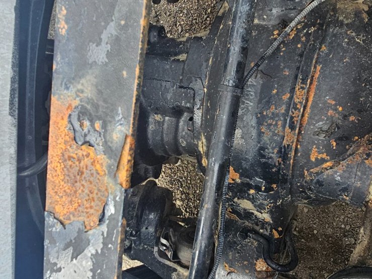 2012-peterbilt-384-image-109