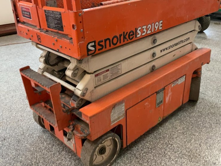 #424-•-2020-snorkel-19'-scissor-lift-image-14