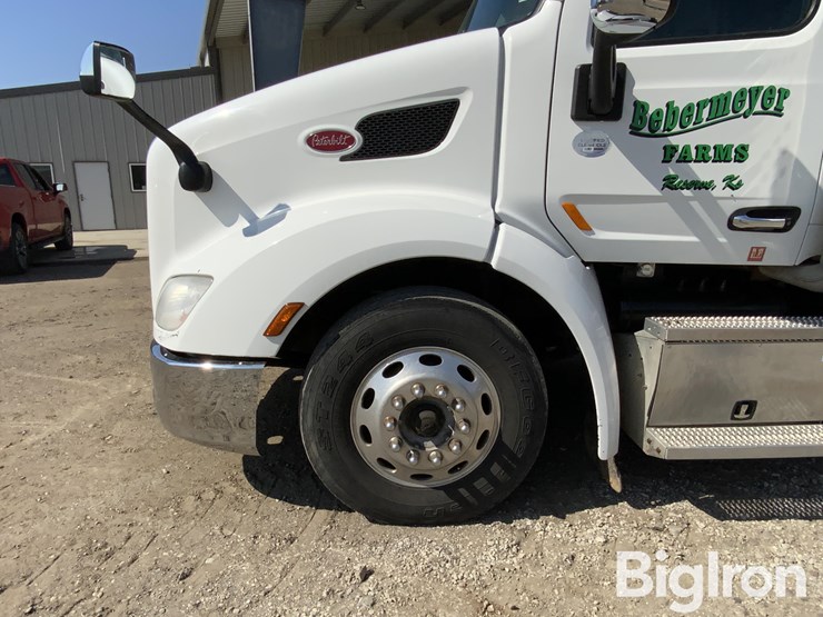 2016-peterbilt-579-image-14