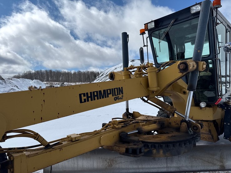 2019-champion-780a-image-11