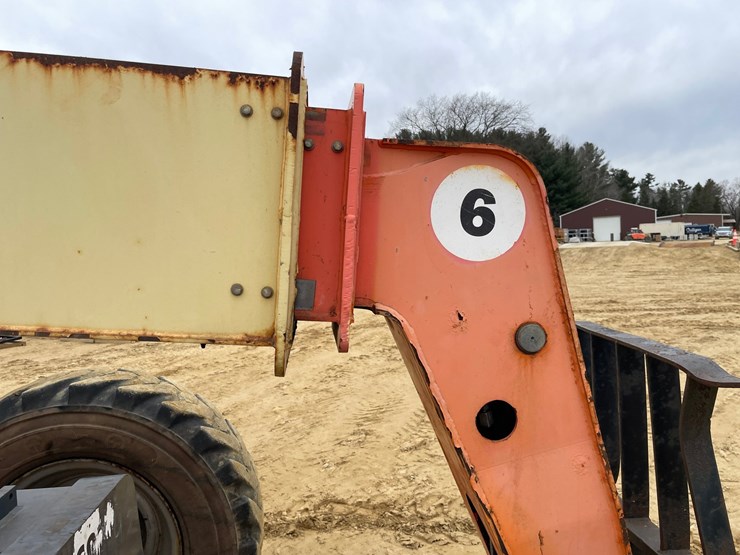 2012-jlg-g6-42a-image-28