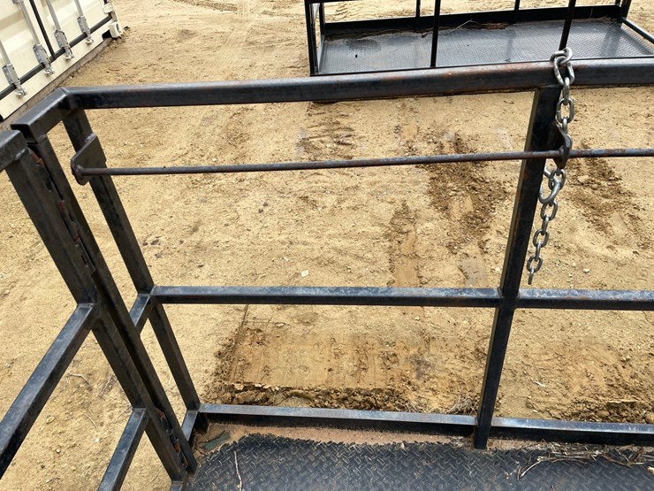 #7530-•-8'-work-platform-with-fork-pockets-image-11