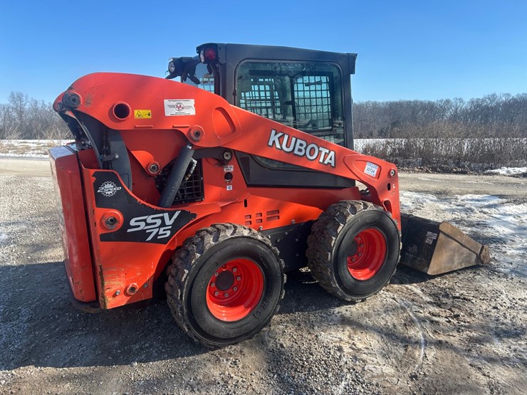 2018-kubota-ssv75-image-16