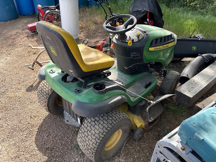 john-deere-d140-image-2