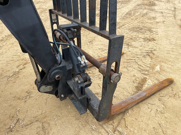 2013-jlg-g6-42a-image-28