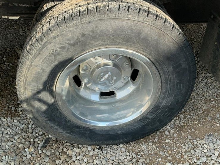 2022-dodge-3500-image-60