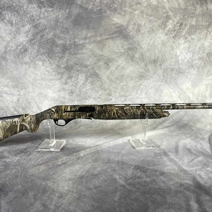 #3132 • Stoeger M3000 12 Ga. Semi Automatic Shotgun SN: 75-H23YT-009642 (Downing, WI)