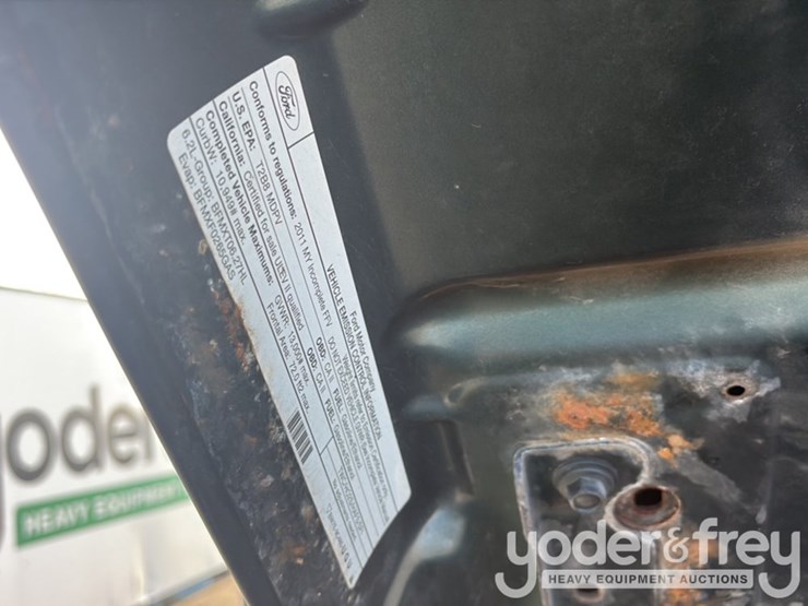 2011-ford-f350-image-43