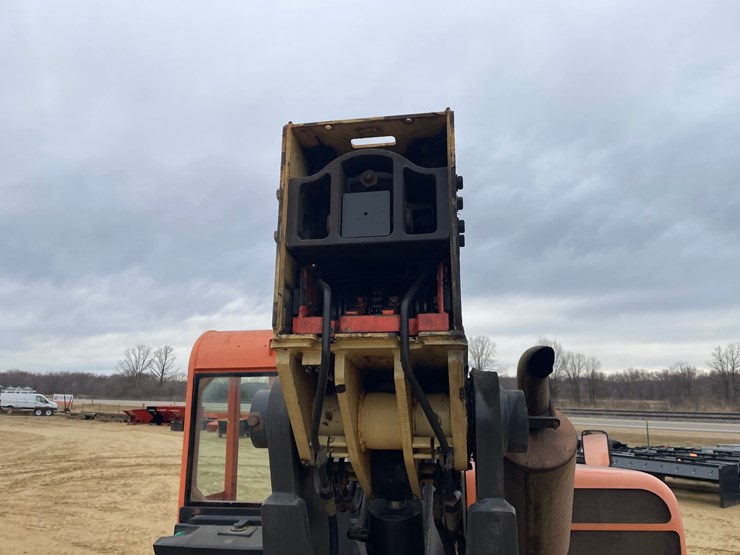 2012-jlg-g6-42a-image-22