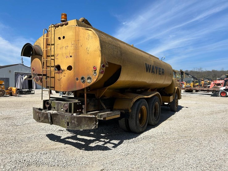 1983-caterpillar-3208-image-4