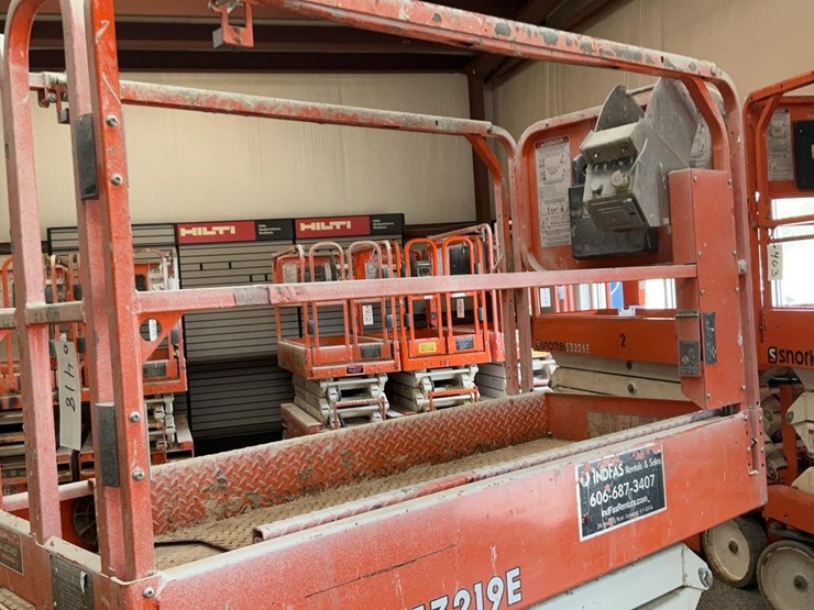 #418-•-2019-snorkel-19'-scissor-lift-#12-image-22