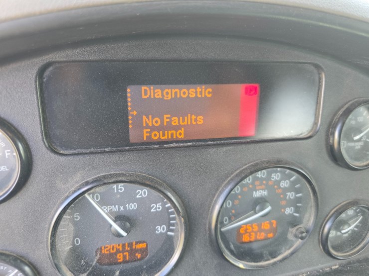 2017-peterbilt-348-image-117