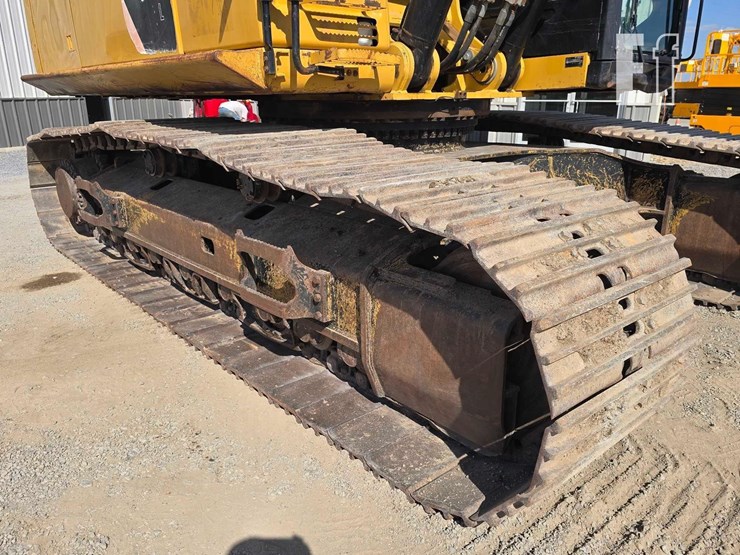 2014-caterpillar-349fl-image-32