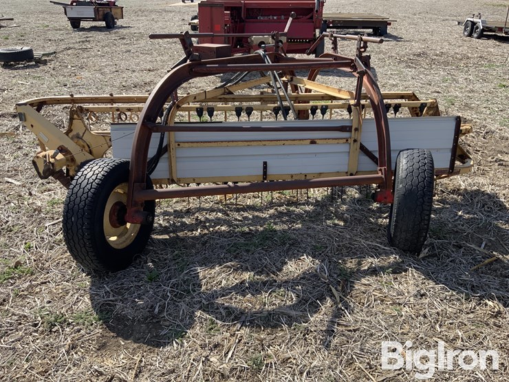 new-holland-256-image-6