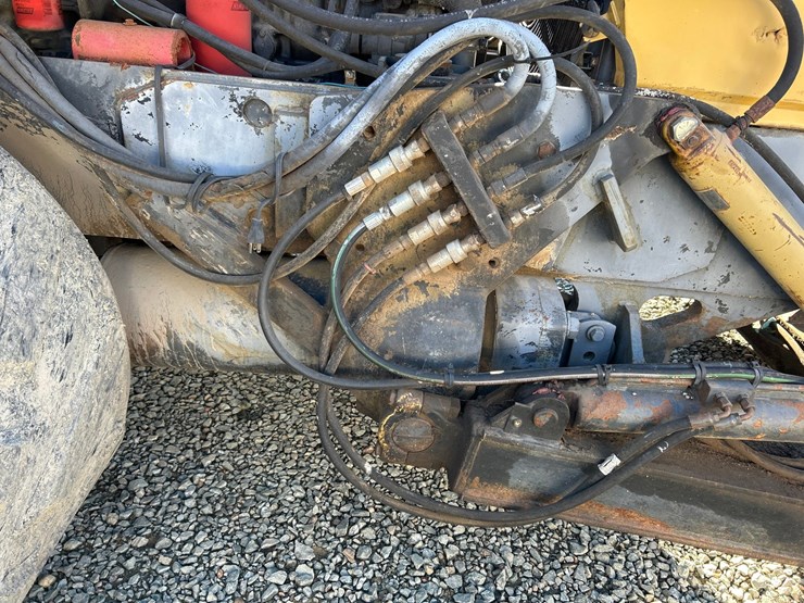 caterpillar-ch75-image-23