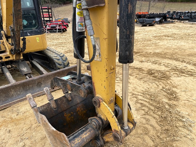 2014-caterpillar-303.5-image-31