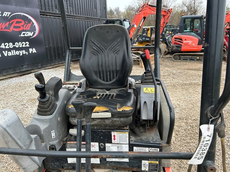 2019-kubota-kx018-4-image-18