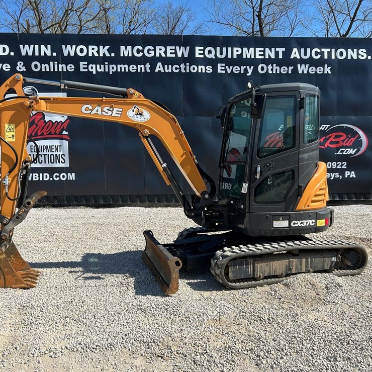 2023 CASE CX37C