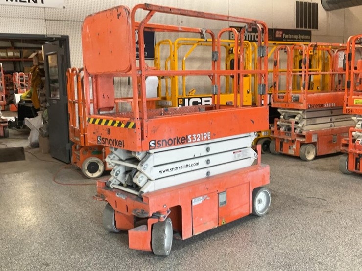 #424-•-2020-snorkel-19'-scissor-lift-image-5