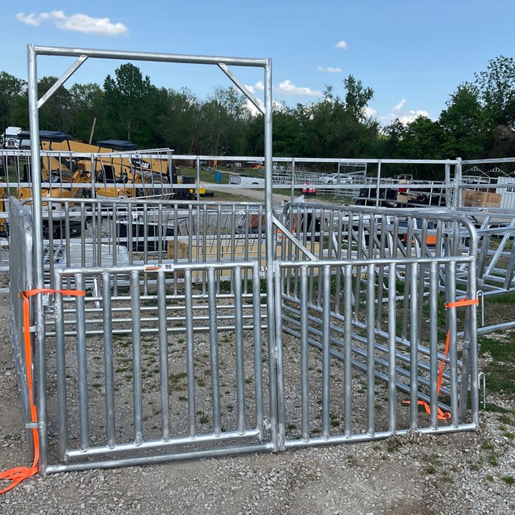 #90 • 8ft Galvanized Panel with 4ft Walk Through