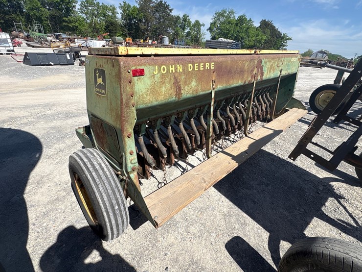 john-deere-8200-image-4