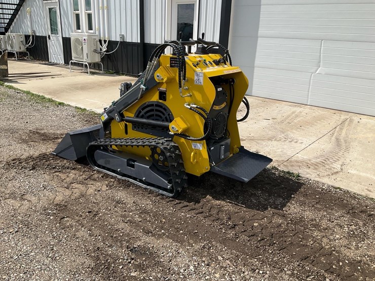#1001-•-unused-land-honor-t460-mini-skid-steer-image-2