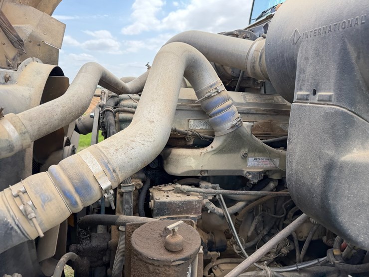 2000-international-9200-image-51