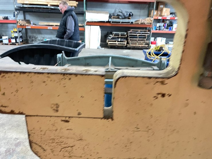 #2509-•-norlok-clincher-machine-(columbia-heights,-mn)-image-15