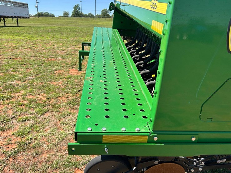 2022-john-deere-455-image-11