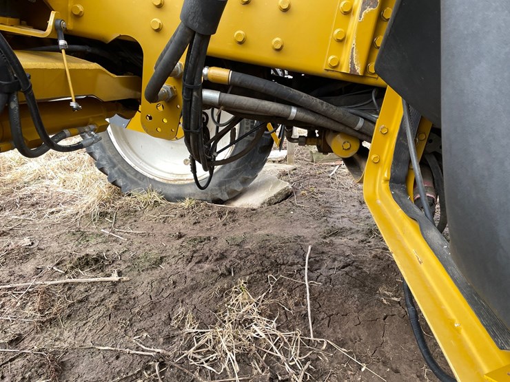 #5515-•-agco-rogator-u1264c-ag-chem-sprayer-image-17