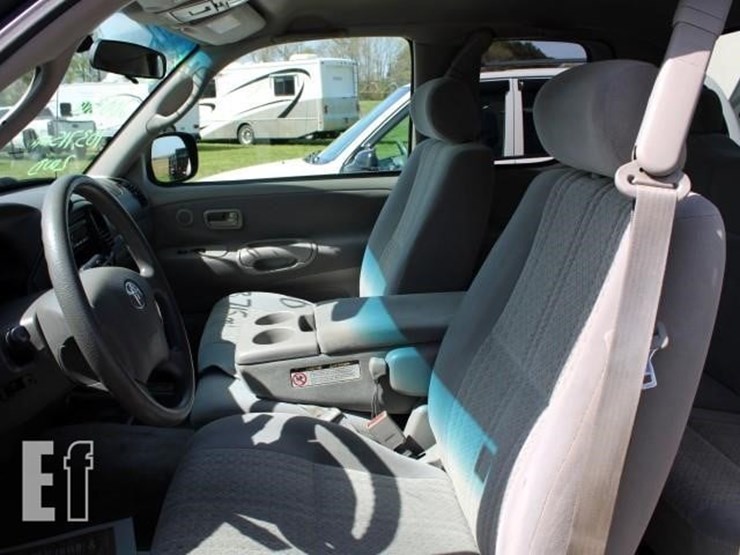 2003-toyota-tundra-image-8