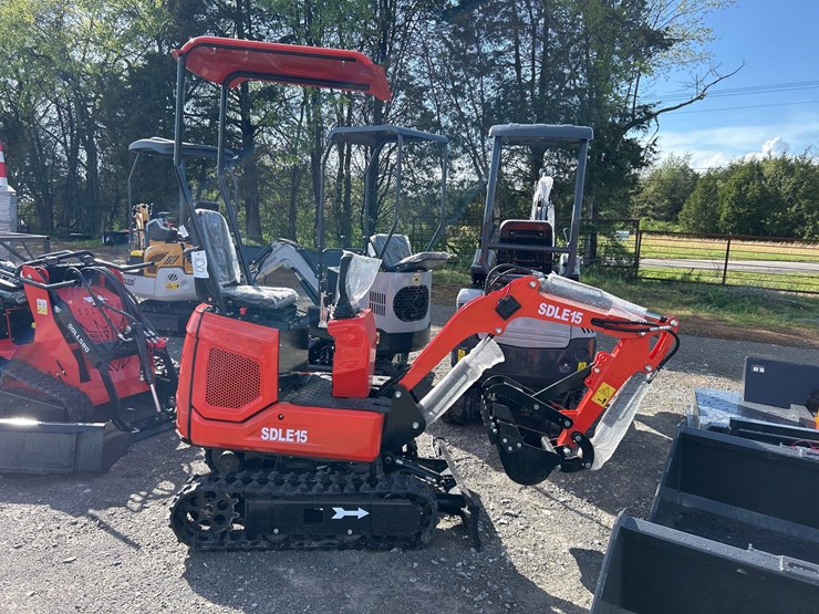 #100-•-2026-sdlanch-sdle15-mini-excavator-image-2