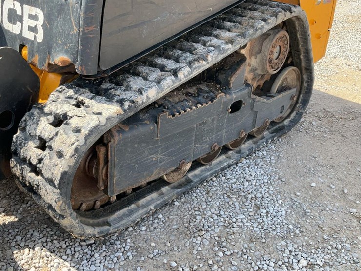 2021-jcb-215t-image-11