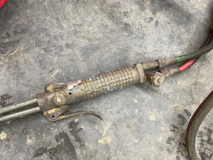 #7551-•-cutting-torch-and-hose-reel-image-8