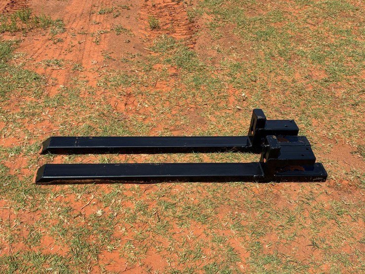 2025-wolverine-pallet-forks-image-1