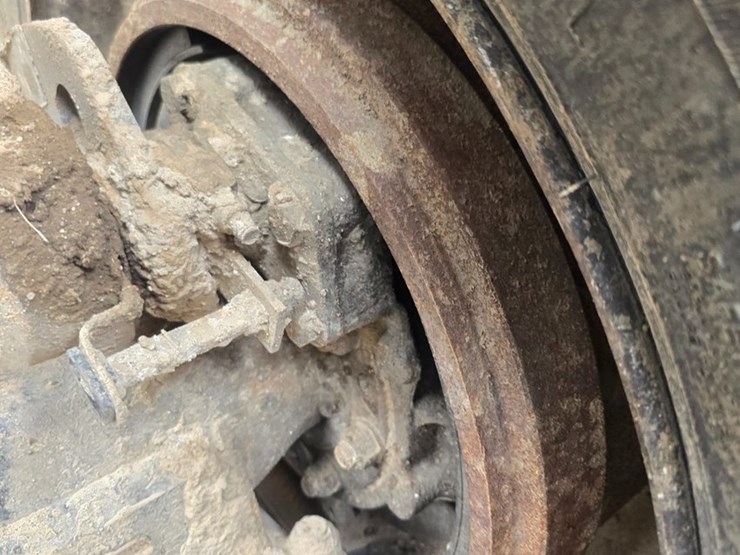 2003-mack-rd688s-image-58