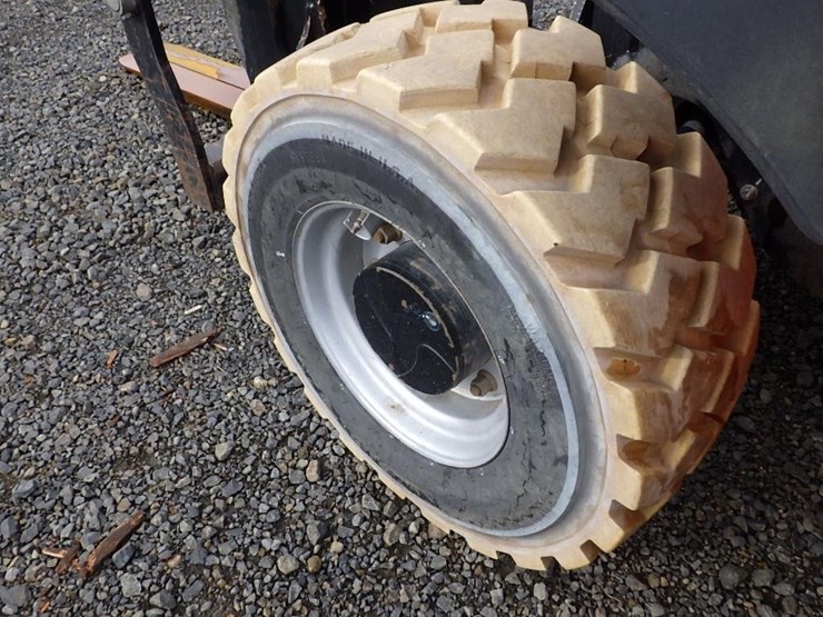 2017-jlg-g5-18a-image-20