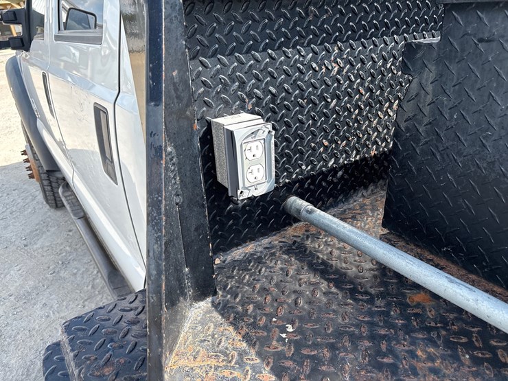 2015-ford-f550-image-6