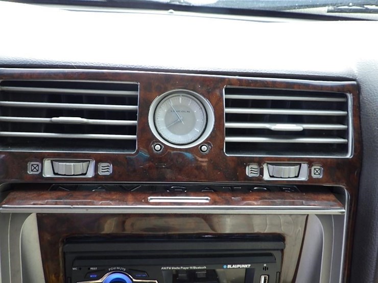 2003-lincoln-navigator-image-31