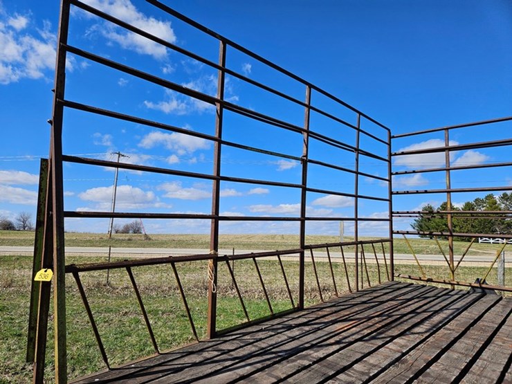 #536-•-8'x16'-bale-wagon-image-13