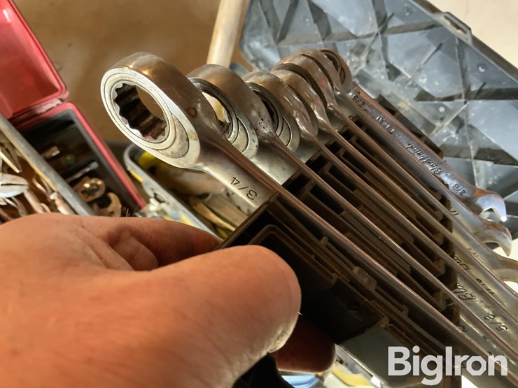 tools,-bench-grinder,-sockets-image-5