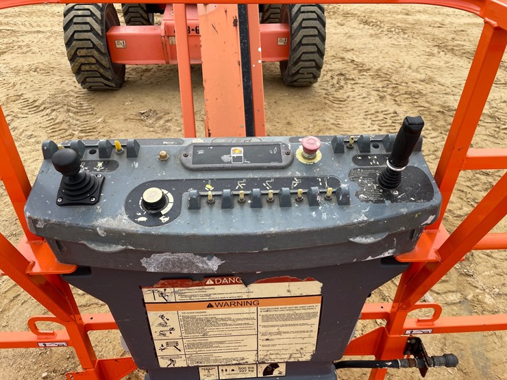 jlg-600aj-image-51