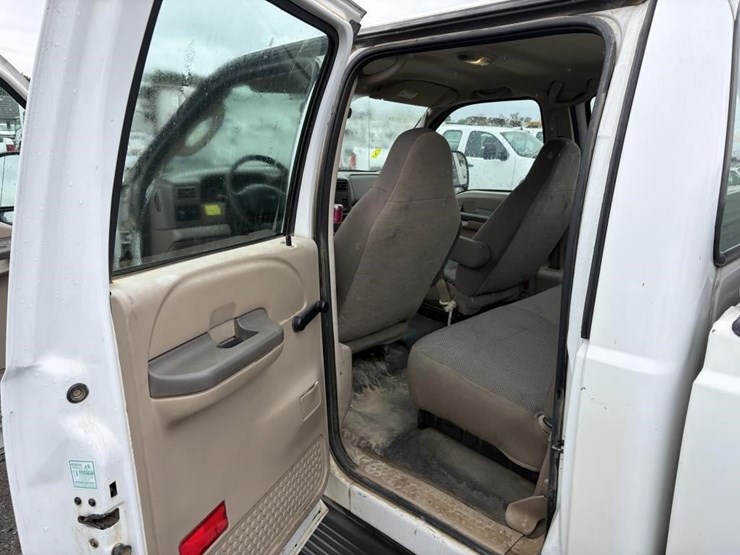 2004-ford-f250-image-12