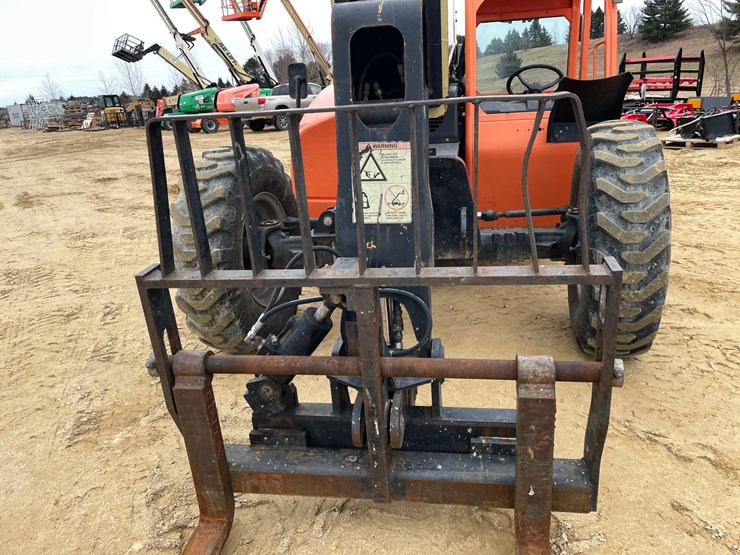 2013-jlg-g6-42a-image-26