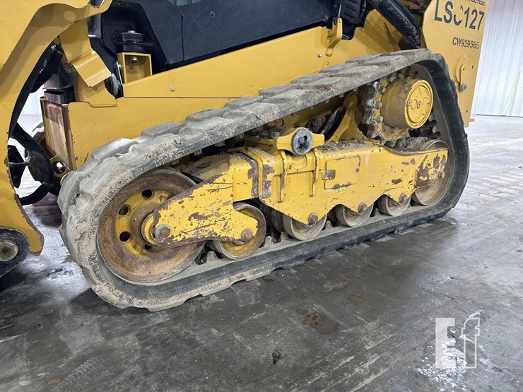 2023-caterpillar-259d3-image-30