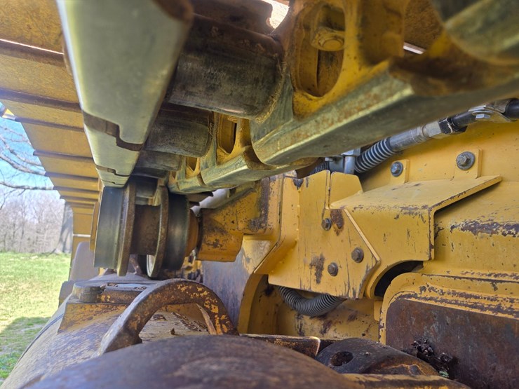 2014-caterpillar-953d-image-65