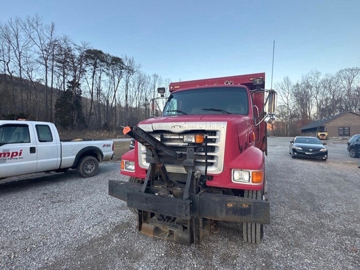 2005-sterling-l7500-image-2