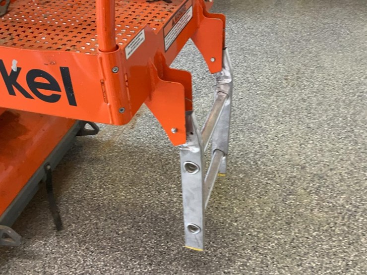 #313-•-2019-snorkel-mb26j-mast-lift-image-17